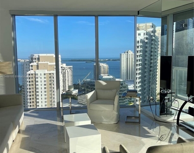 495 Brickell Ave - Photo Thumbnail 5