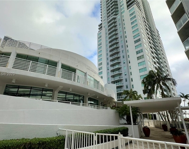 244 Biscayne Blvd - Photo Thumbnail 17