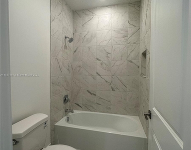 8326 Sw 120 Terrace - Photo Thumbnail 13