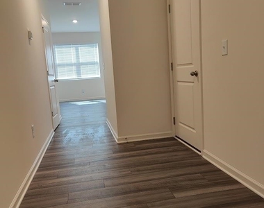 3551 Cardinal Drive - Photo Thumbnail 3