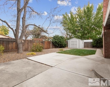 3146 Montezuma Way - Photo Thumbnail 15