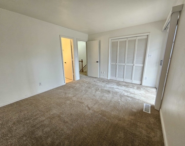 1824 Larette Drive - Photo Thumbnail 15