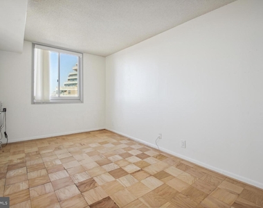 4601 N Park Ave #1611-l - Photo Thumbnail 8