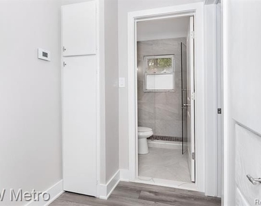 820 E 5th Street - Photo Thumbnail 11