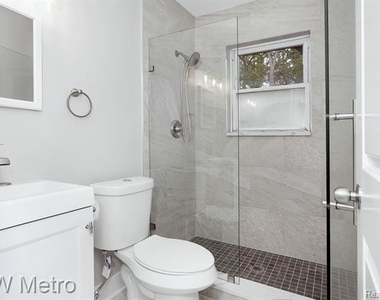 820 E 5th Street - Photo Thumbnail 13