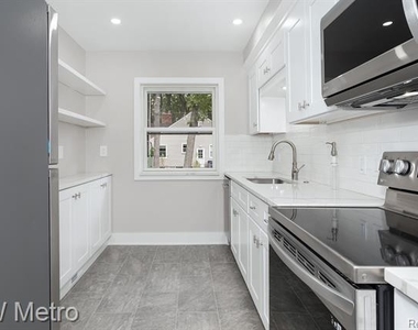 820 E 5th Street - Photo Thumbnail 10