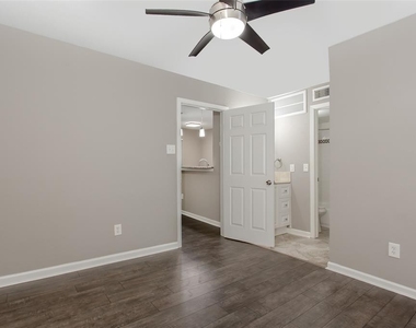 4319 Mckinney Avenue - Photo Thumbnail 12