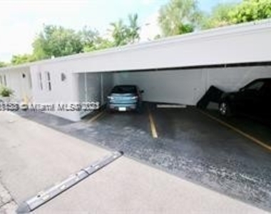 10190 Collins Ave - Photo Thumbnail 4