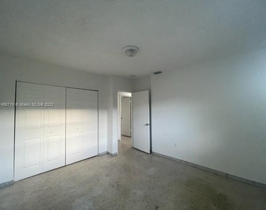 11015 Sw 7th St - Photo Thumbnail 11