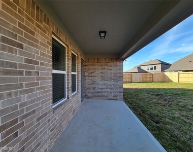 8311 Cape Martin Ln - Photo Thumbnail 12