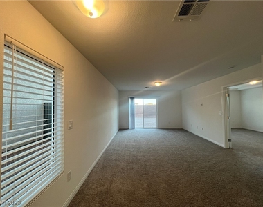 5872 Aurora Gold Avenue - Photo Thumbnail 29