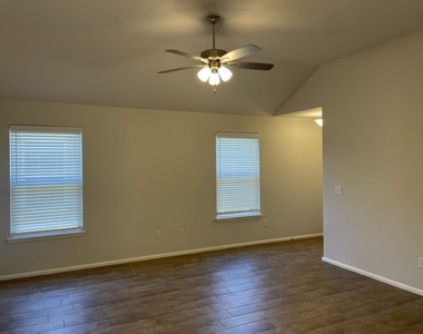 640 Marlin Court - Photo Thumbnail 25