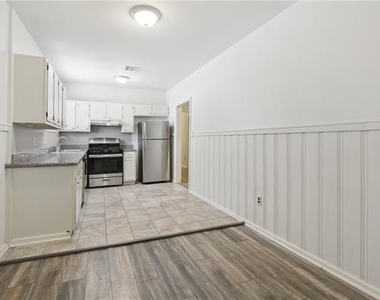 2809 Conti Street - Photo Thumbnail 5