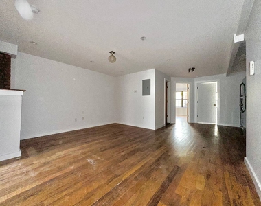 1249 Jefferson Avenue - Photo Thumbnail 12