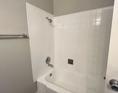 2760 Corabel Lane - Photo Thumbnail 6