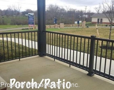 3161 Foxbridge Drive - Photo Thumbnail 2