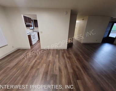 21335 Sw Regal Lane - Photo Thumbnail 5