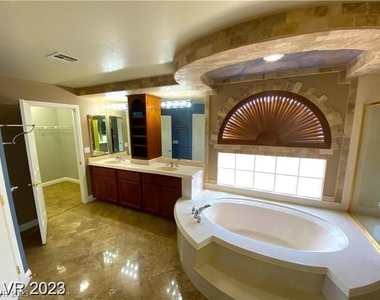 11090 Bandon Dunes Court - Photo Thumbnail 16