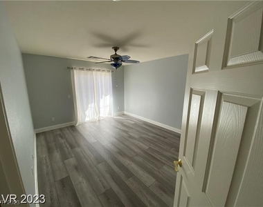 11090 Bandon Dunes Court - Photo Thumbnail 23