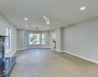 6368 Copperfield Avenue - Photo Thumbnail 3