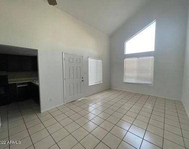 4730 W Northern Avenue - Photo Thumbnail 2