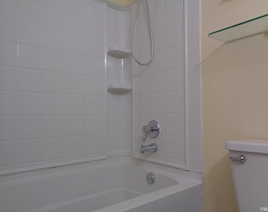 102 Virginia Place - Photo Thumbnail 11