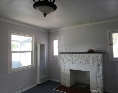 2650 Tyler Avenue - Photo Thumbnail 2