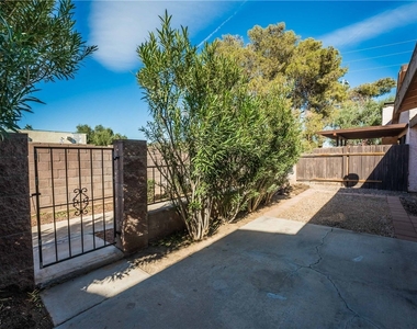 4314 Caliente Street - Photo Thumbnail 2