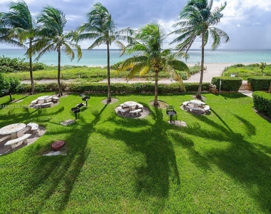 6767 Collins Ave - Photo Thumbnail 28