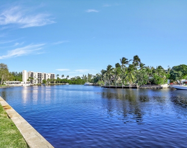 13 Royal Palm Way - Photo Thumbnail 40