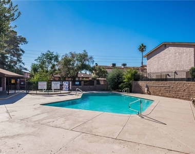 4314 Caliente Street - Photo Thumbnail 21