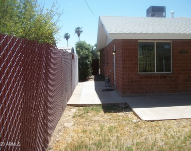 3938 W Marlette Avenue - Photo Thumbnail 22