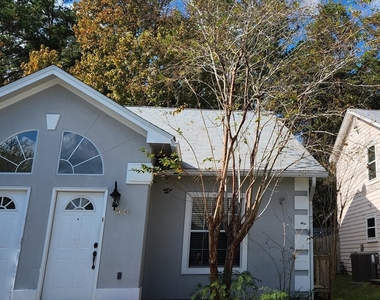 3067 Royal Palm Way - Photo Thumbnail 19