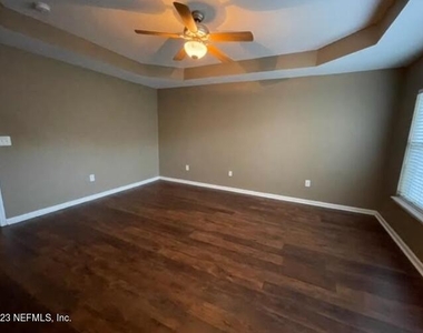 11043 E Castlemain Circle - Photo Thumbnail 21