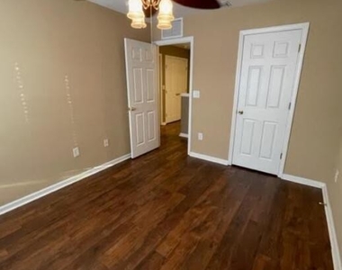 11043 E Castlemain Circle - Photo Thumbnail 26