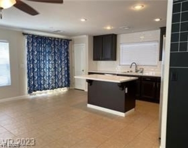 11225 Salentino Avenue - Photo Thumbnail 7