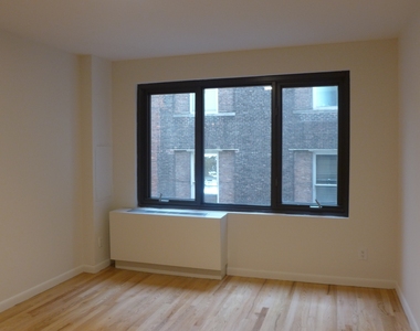 77 5th Avenue - Photo Thumbnail 13
