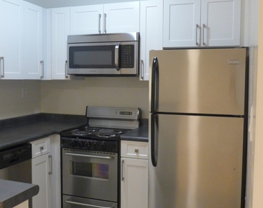 77 5th Avenue - Photo Thumbnail 5