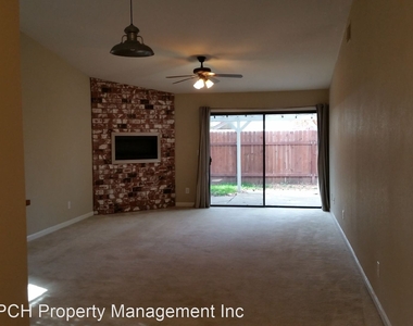 349 Hemphill Way - Photo Thumbnail 1