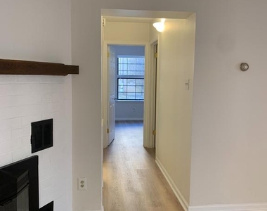 610 Washington Pl - Photo Thumbnail 7