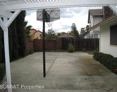 248 Larkspur Drive - Photo Thumbnail 22