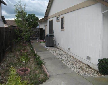 248 Larkspur Drive - Photo Thumbnail 23