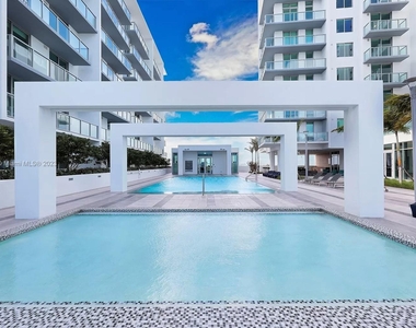 3900 Biscayne Blvd - Photo Thumbnail 11