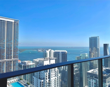 1000 Brickell Plaza - Photo Thumbnail 17