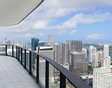 1000 Brickell Plaza - Photo Thumbnail 15