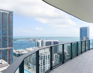 1000 Brickell Plaza - Photo Thumbnail 16