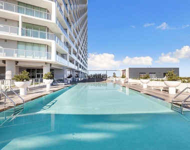 2000 Metropica Way - Photo Thumbnail 28