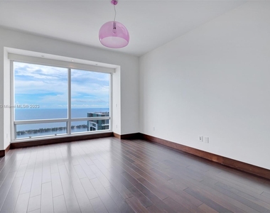 1425 Brickell Ave - Photo Thumbnail 34