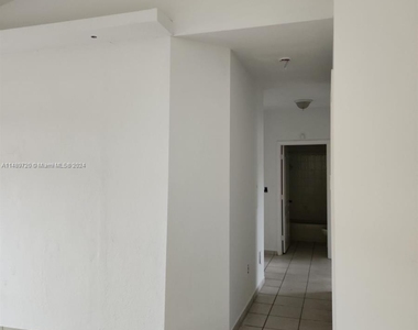 7526 W 20 Av - Photo Thumbnail 19