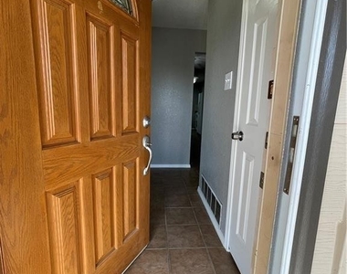 1711 Topaz Road - Photo Thumbnail 8